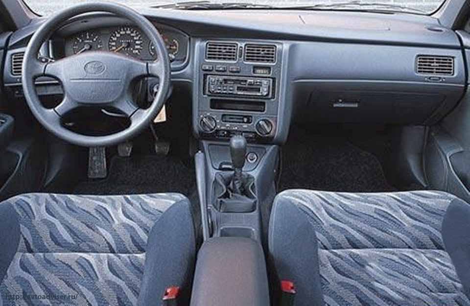 Салон тойота спринтер. Toyota Carina 190 салон. Toyota Carina e 1996 салон.